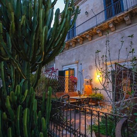 Bed and Breakfast L'Orangerie Di Cartia Giovanni Modica Exteriér fotografie