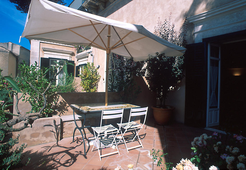 Bed and Breakfast L'Orangerie Di Cartia Giovanni Modica Pokoj fotografie